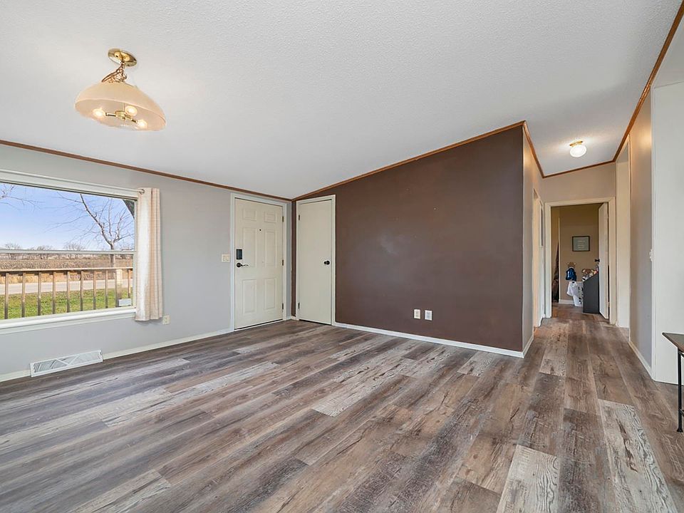 1953 S Marsh Rd, Chana, IL 61015 Zillow