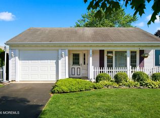 7 Greenwich Avenue, Manchester, NJ 08759