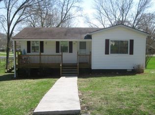307 Fisher St, Athens, TN 37303