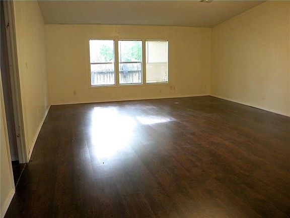 3rd image of 2717 Auther St