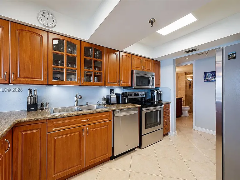 2401 Collins Ave #1709 — Photo 13