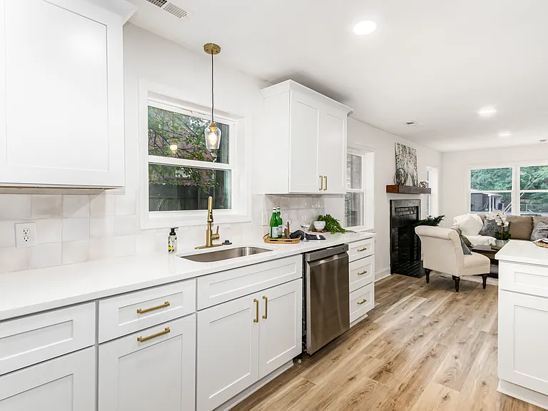 209 E Lavender Ave — Photo 8