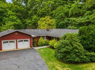 48 Dreahook Rd, Branchburg, NJ 08876