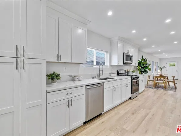 1417 W 69th Street, Los Angeles, CA 90047
