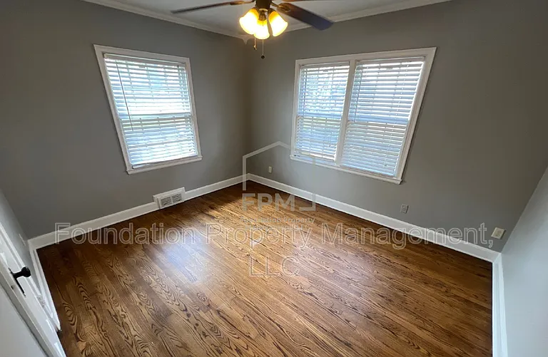 252 E Edwin Cir — Photo 17