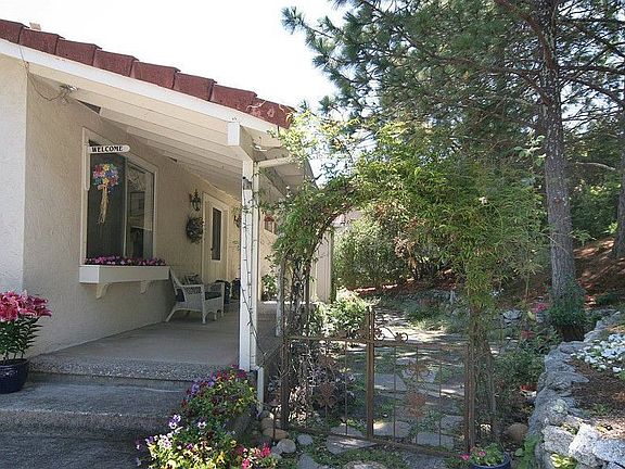 3rd image of 157 Twin Pines Dr