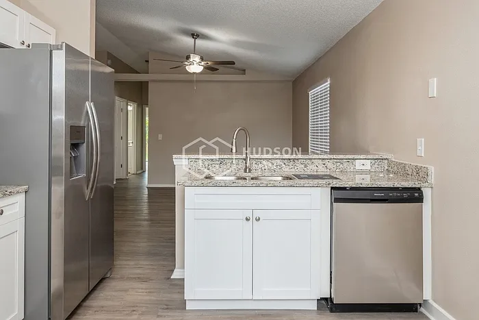 1771 Chatham Cir — Photo 8