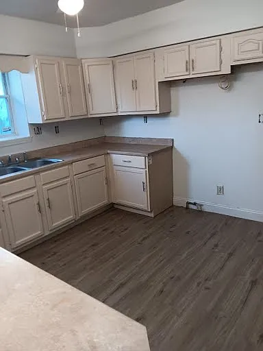 4224 Clay Ave — Photo 9