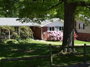 1249 Northwestern Dr, Monroeville, PA