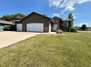 7913 W 48th St, Sioux Falls, SD 57106