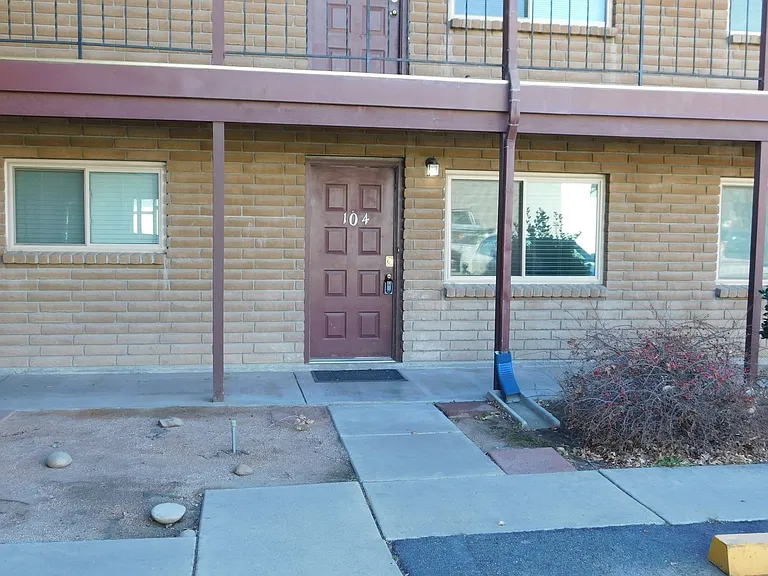 1302 Glenwood Ave — Photo 1
