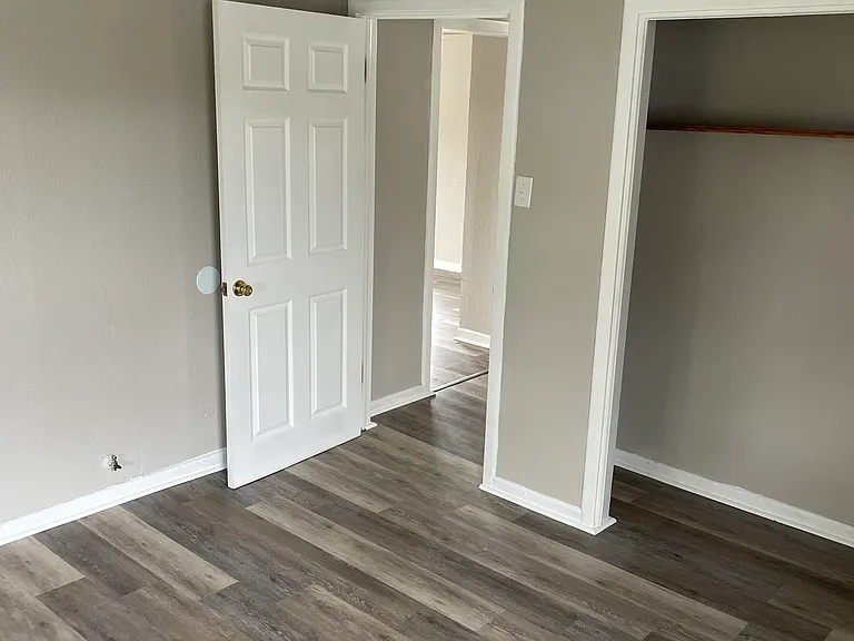 231 W C Ave — Photo 7