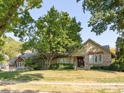 9823 Harney Pkwy S, Omaha, NE, 68114