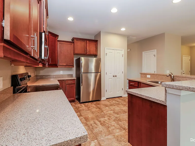 198 Weeping Cypress Dr — Photo 3