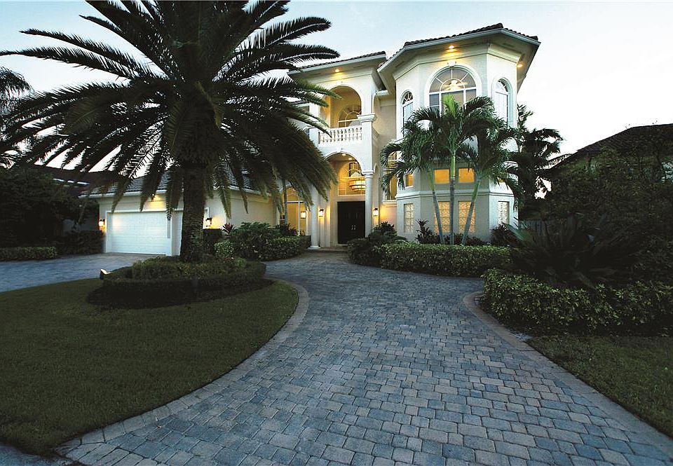 1st image of 964 Cypress Dr