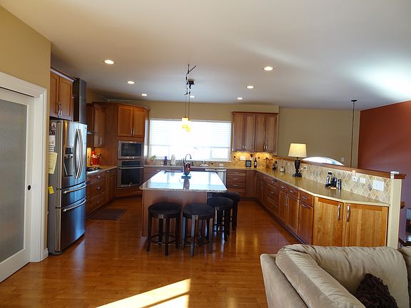 Kitchen Upper Level