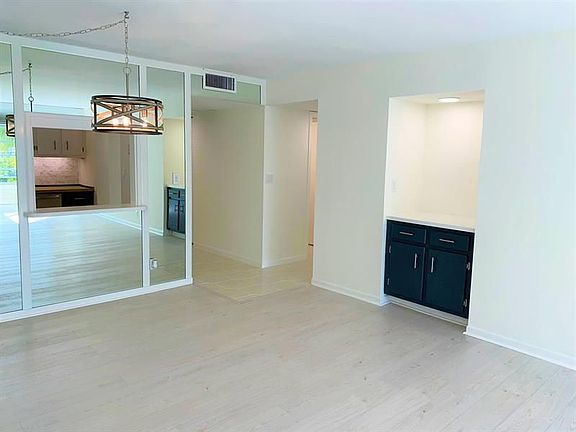 2nd image of 9233 SW 8th St APT 305