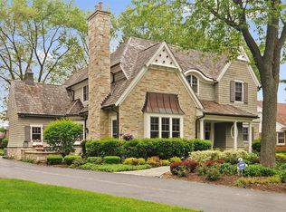 922 S Beverly Ln, Arlington Heights, IL 60005