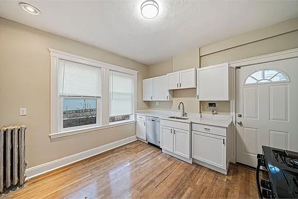 46 Astoria St #3 — Photo 3