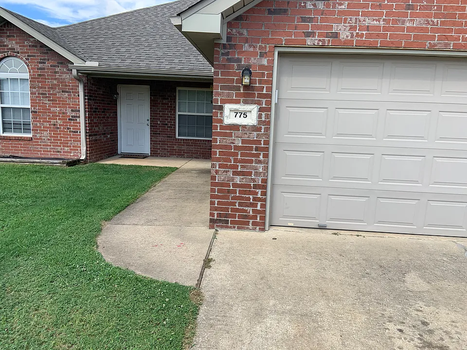 775 Washburn Dr