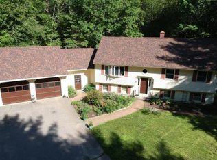 159 Clay Hill Rd, Cape Neddick, ME 03902