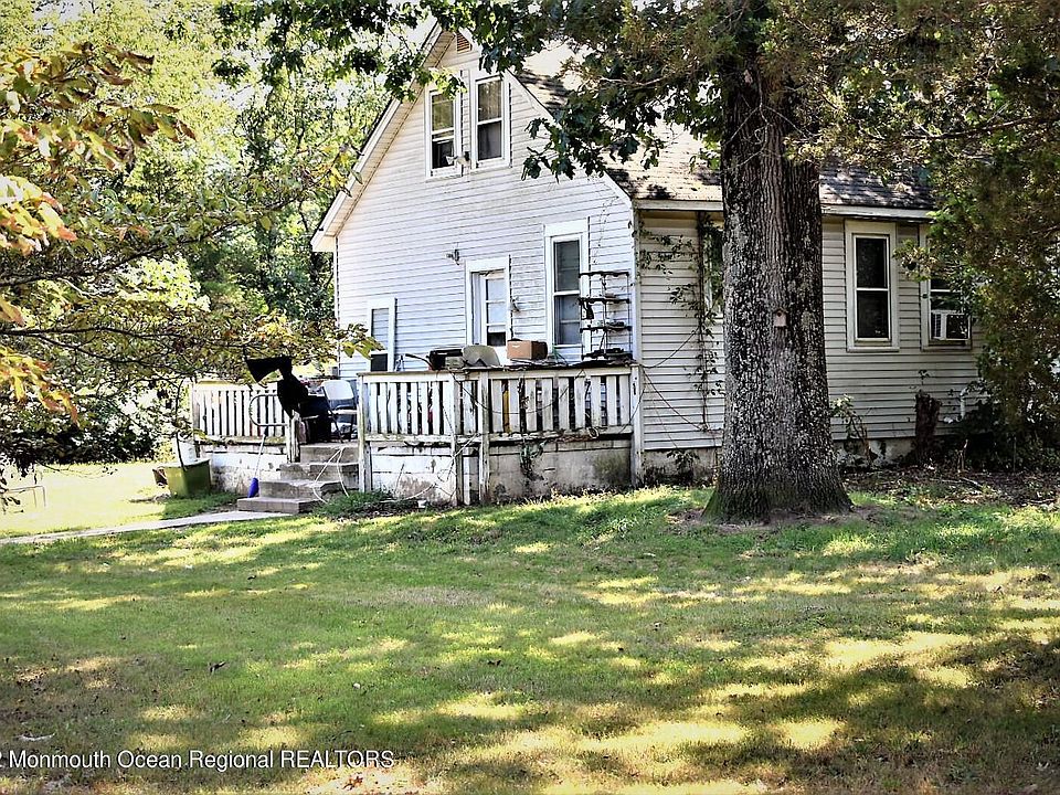2nd image of 1123 Toms River Rd