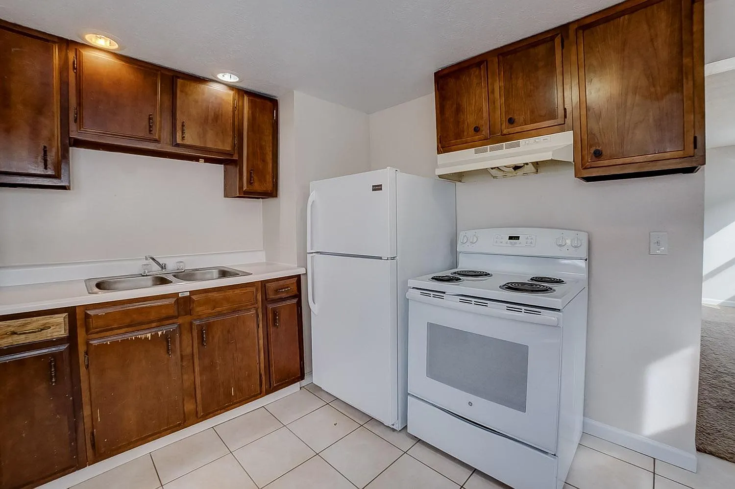 624 E Wood Ave photo 1