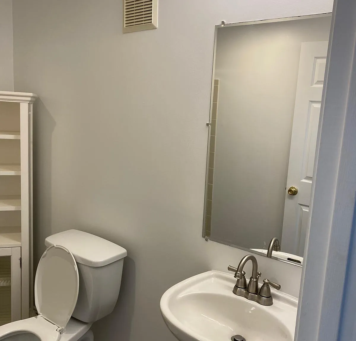 3 bed, 1500 sqft, $1,999 — Photo 2