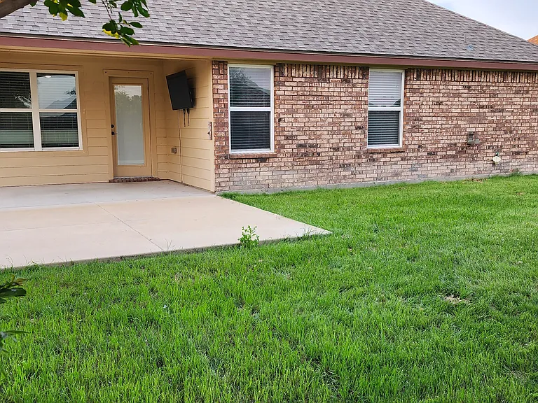 821 Karey Dr — Photo 15