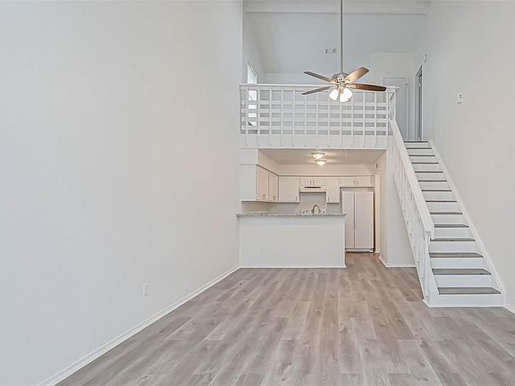 3rd image of 11941 Bob White Dr APT 870