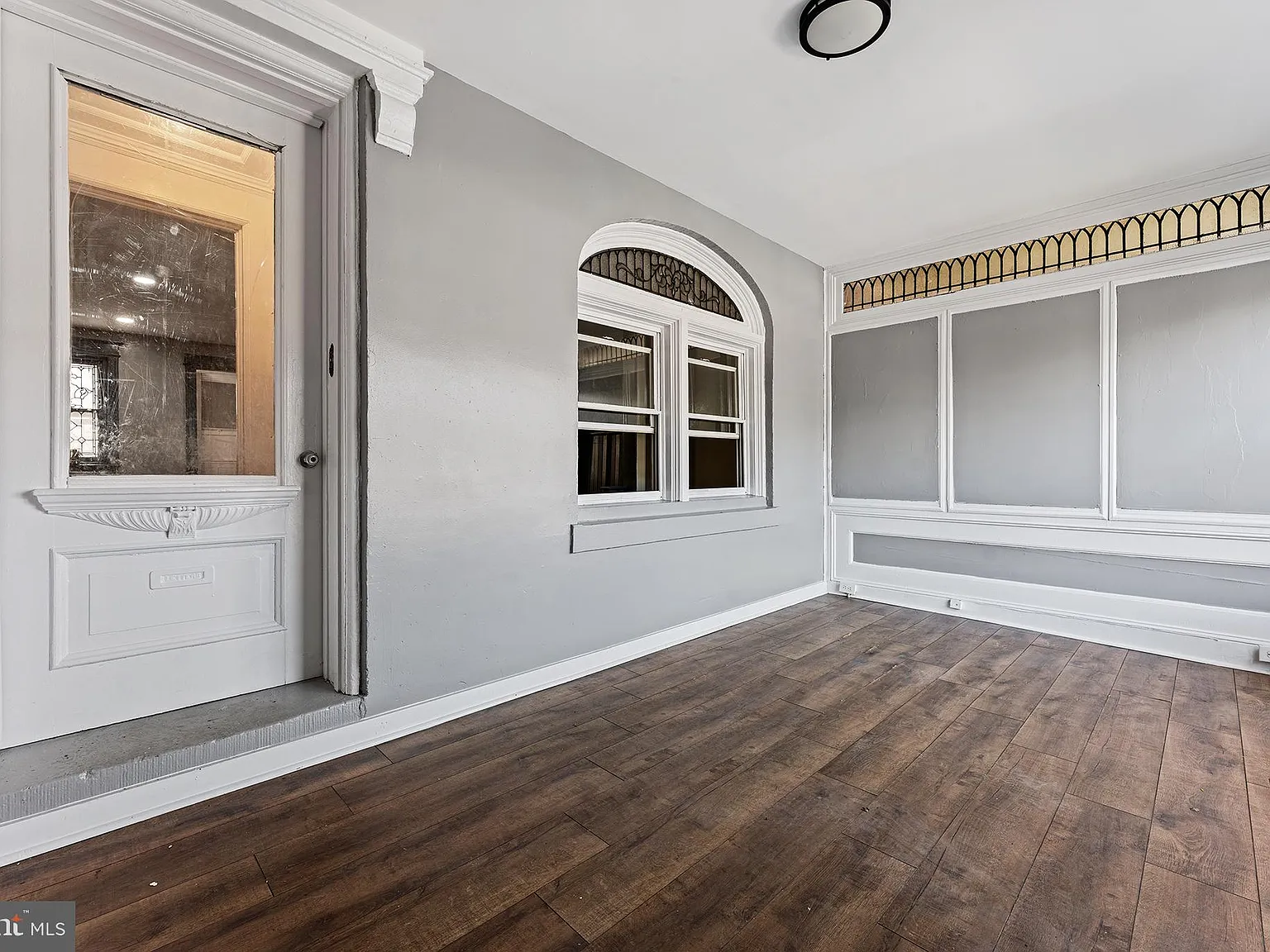 6 bed, 2.0 bath, 2240 sqft, $2,600 — Photo 4