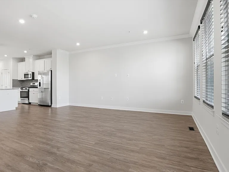 4702 Towne Park Rd — Photo 18
