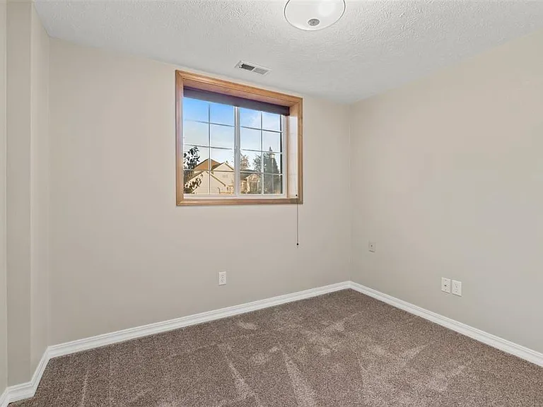 2104 S Century Ct — Photo 24