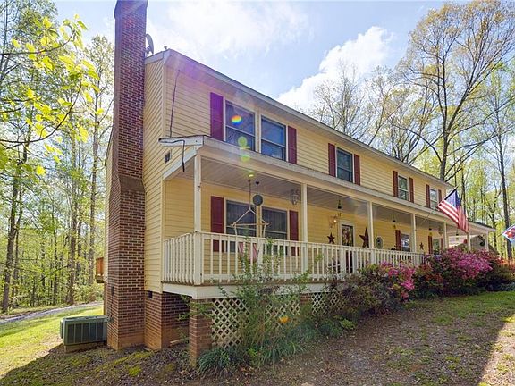 3rd image of 10065 Misty Oaks Ln