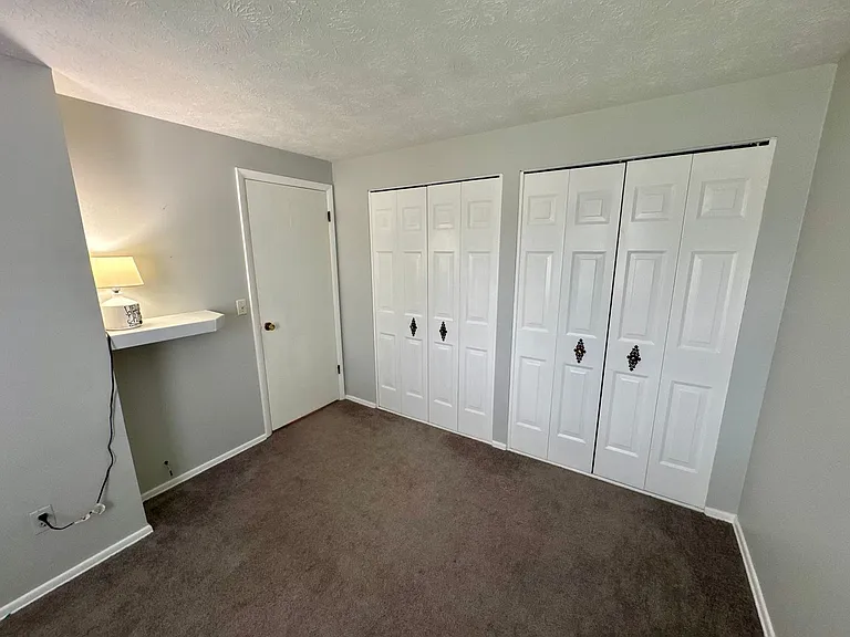 244 E Commons Dr — Photo 41