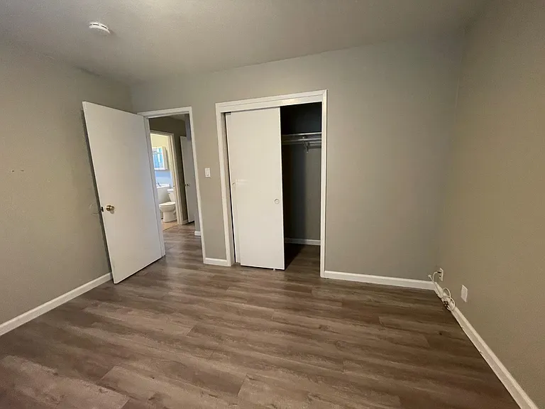 5611 Bancroft Ave #A — Photo 9
