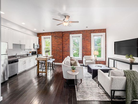 2nd image of 1131 N High St APT 203