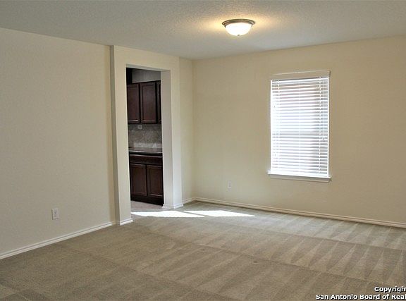3rd image of 320 Gatewood Clf