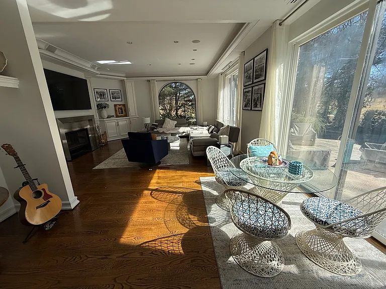 132 Yarmouth Rd — Photo 7