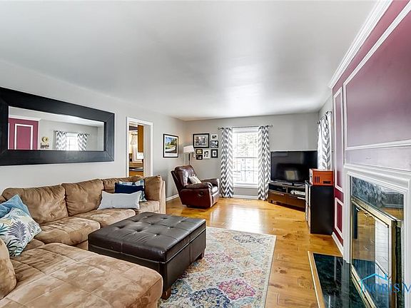 5th image of 5959 Granville Dr