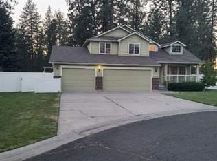 7519 W Greenside Ct, Nine Mile Falls, WA 99026