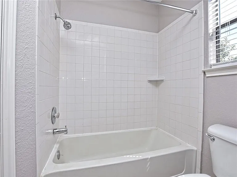 802 Primrose Ln — Photo 19