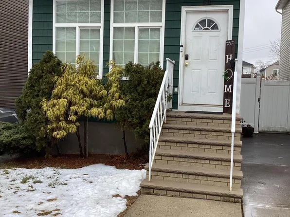 11 Van Name Ave, Staten Island, NY 10303