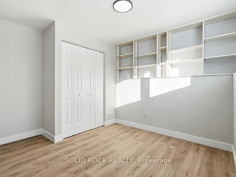 2158 Fillmore Cres — Photo 17