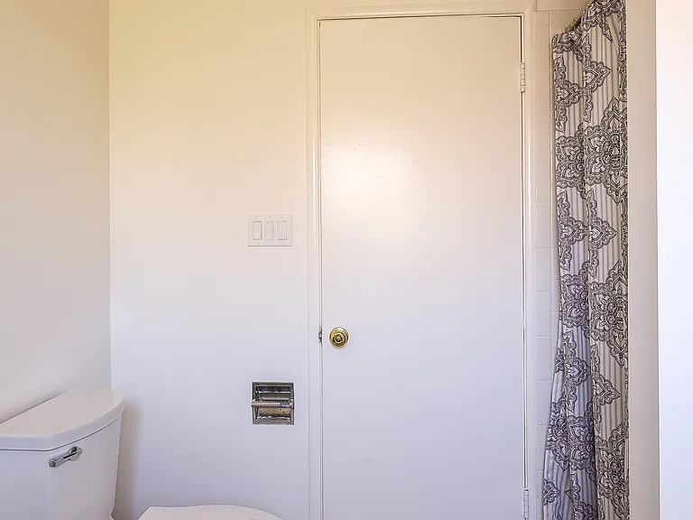 7 Ramona Ave — Photo 18