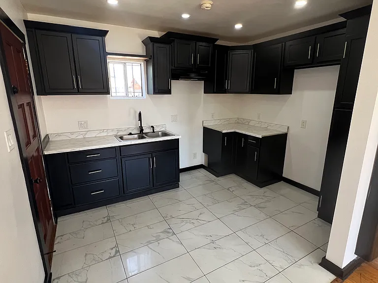 421 E Century Blvd #1 — Photo 13