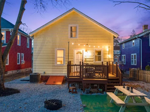 34 Jones St, West Haven, CT 06516