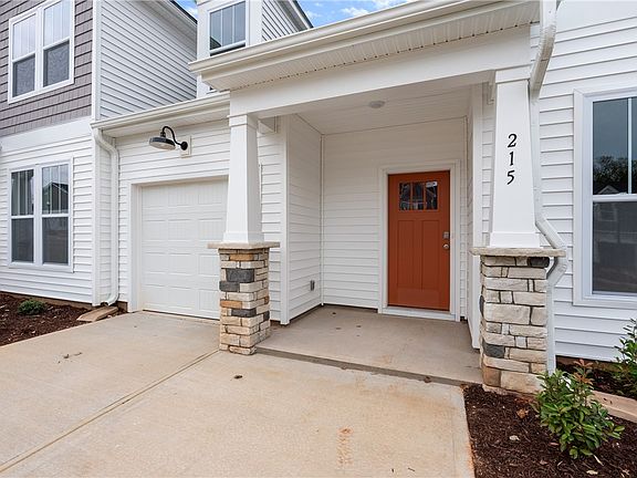 3rd image of 215 Woodhouse Way