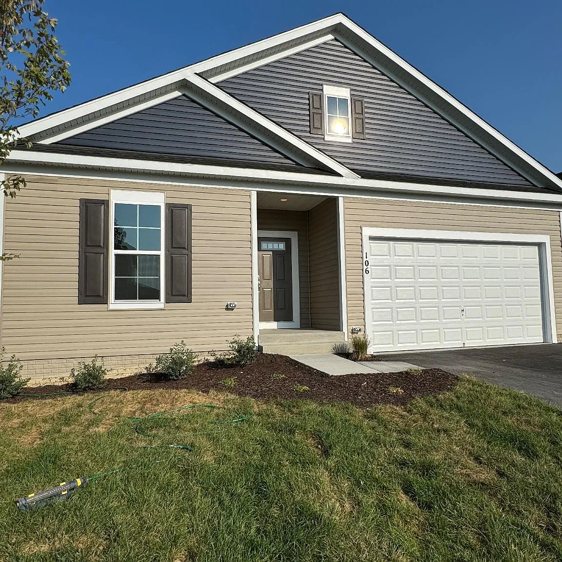 4 bed, 3.0 bath, 2502 sqft, $2,995 — Photo 1