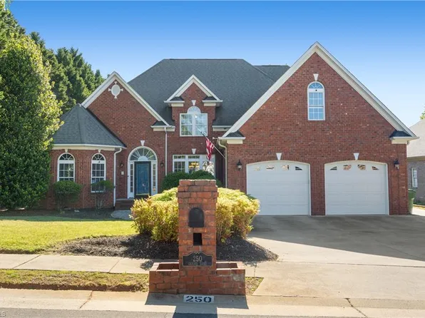 250 Christi Ln, Kernersville, NC 27284